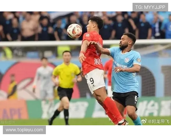 吐口水为何直接红牌？解读足球场上的暴力行为判罚规则