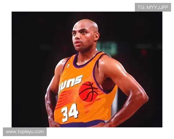 巴克利内线强攻主导快攻，改变90年代大前锋战术定位