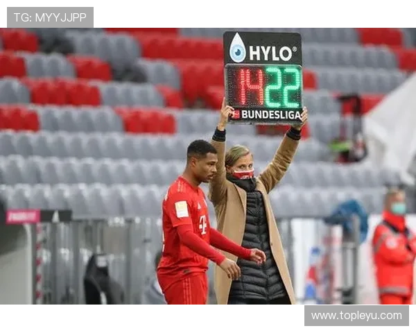 换人次数规则：比赛中可替换人数与换人机会说明