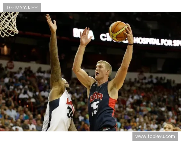 德斯蒙德·班恩无球跑位效率显著提升，三分命中率优于队友普拉姆利